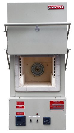 heat treat furnace with circulation fan